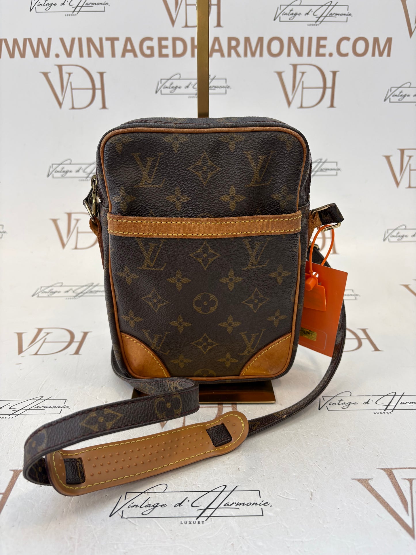 018762 - Louis Vuitton Danube