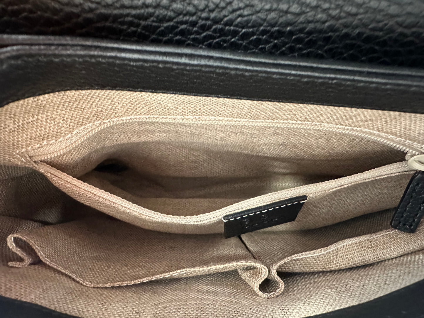 382734 - Gucci Interlocking