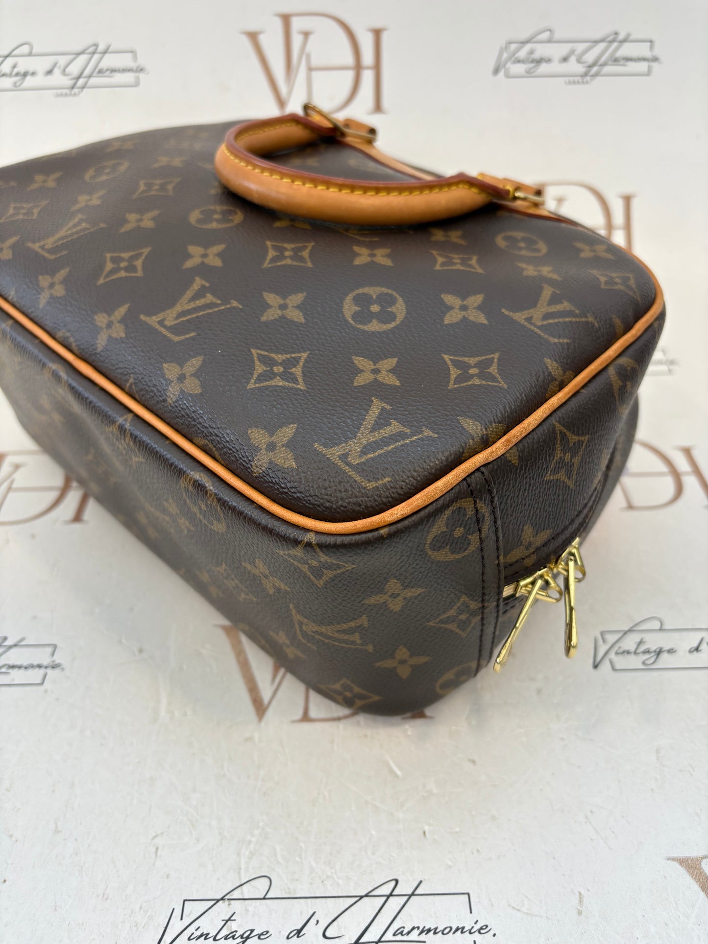 018187 - Louis Vuitton Trouville