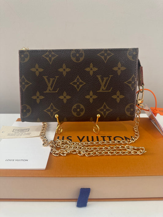 Louis Vuitton Pochette Bucket