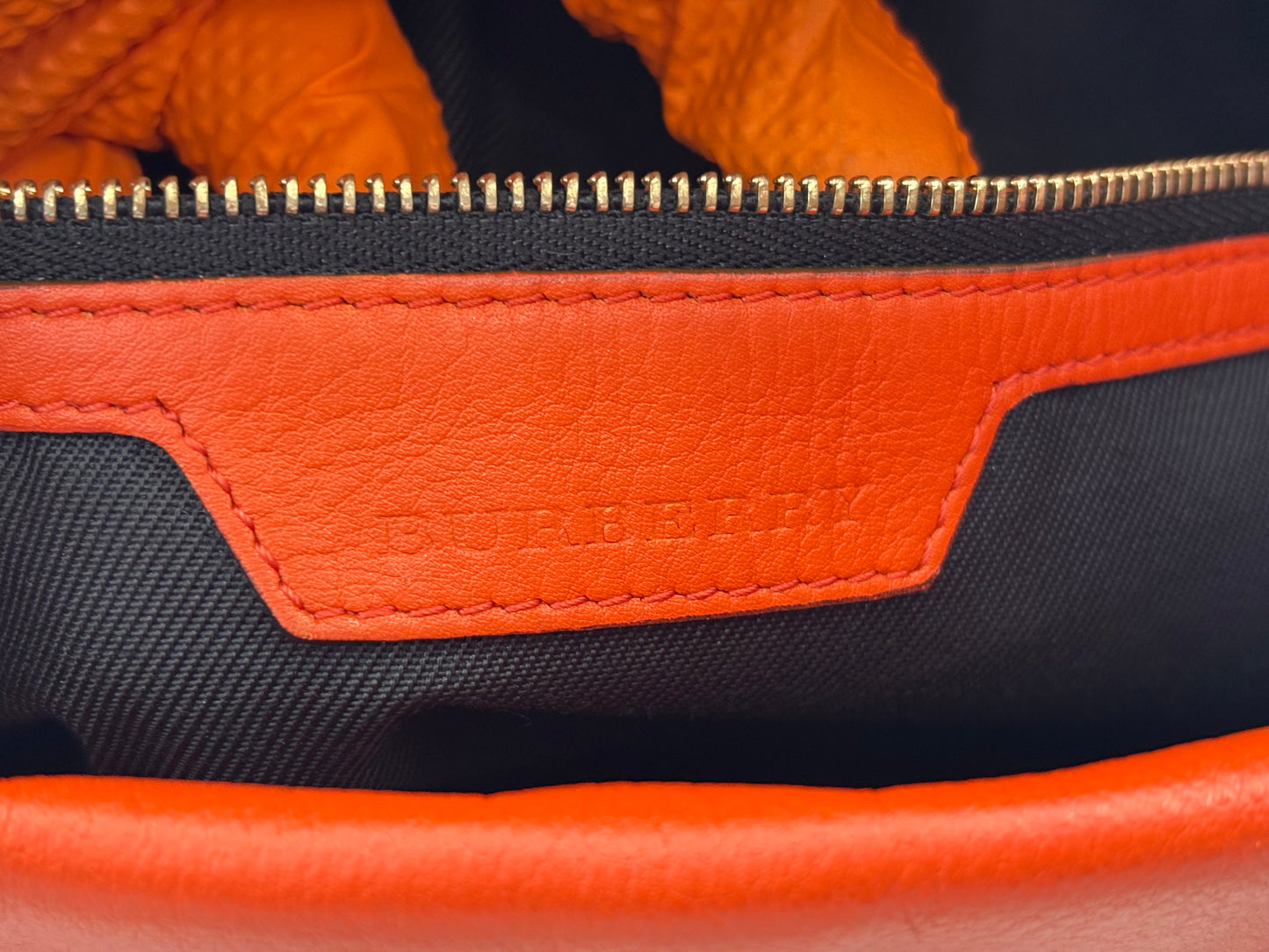 383902 - Burberry Bag