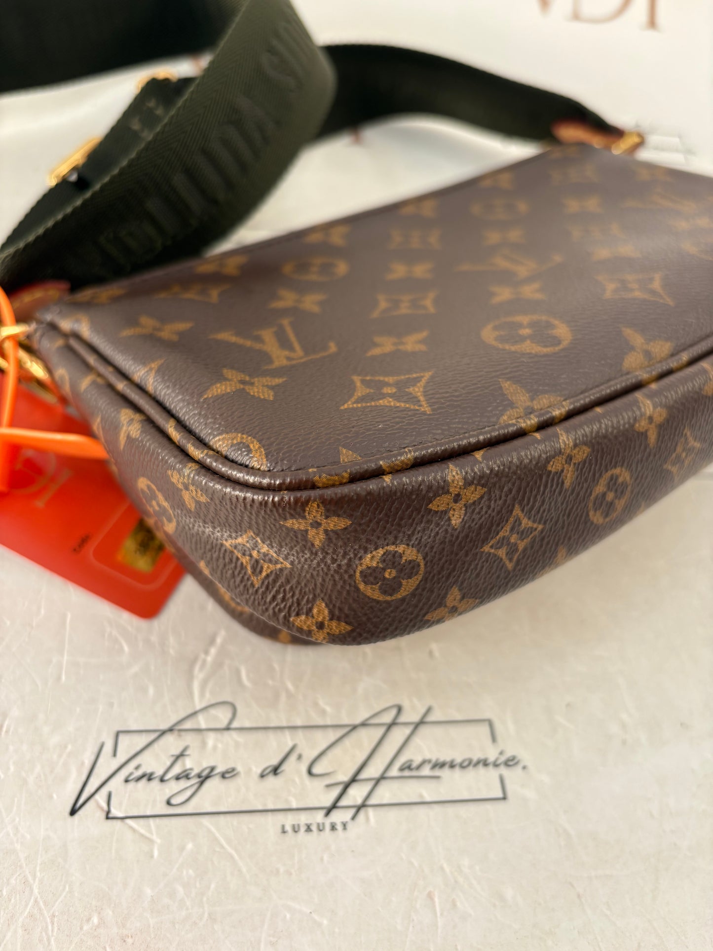 383614 - Louis Vuitton Multipochette