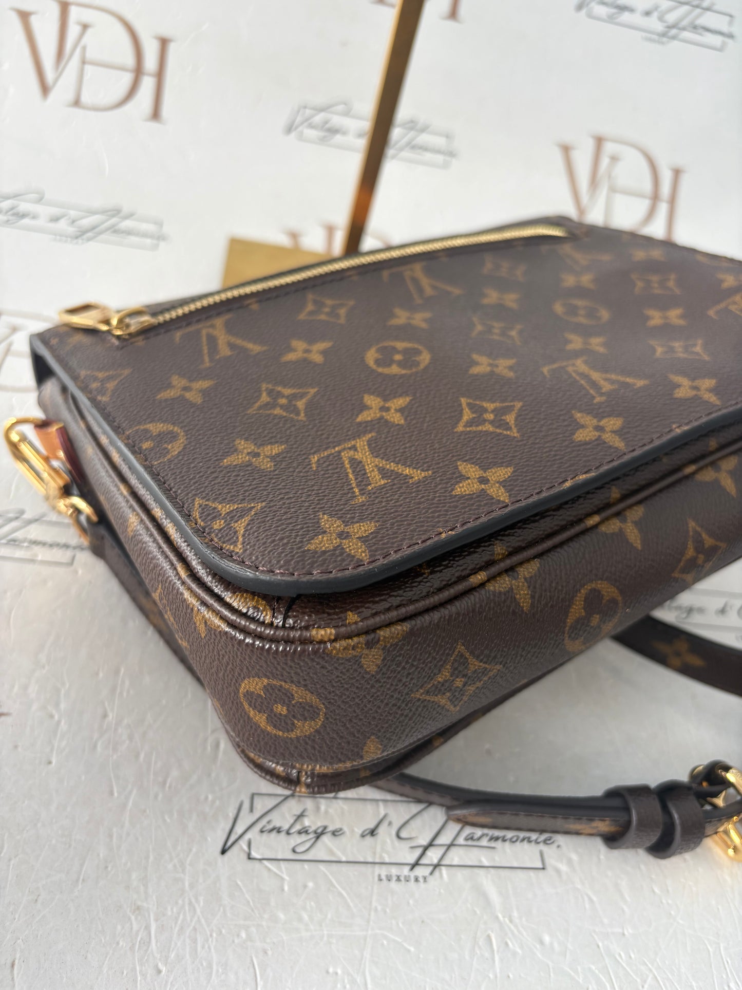 201106 - Louis Vuitton Metis