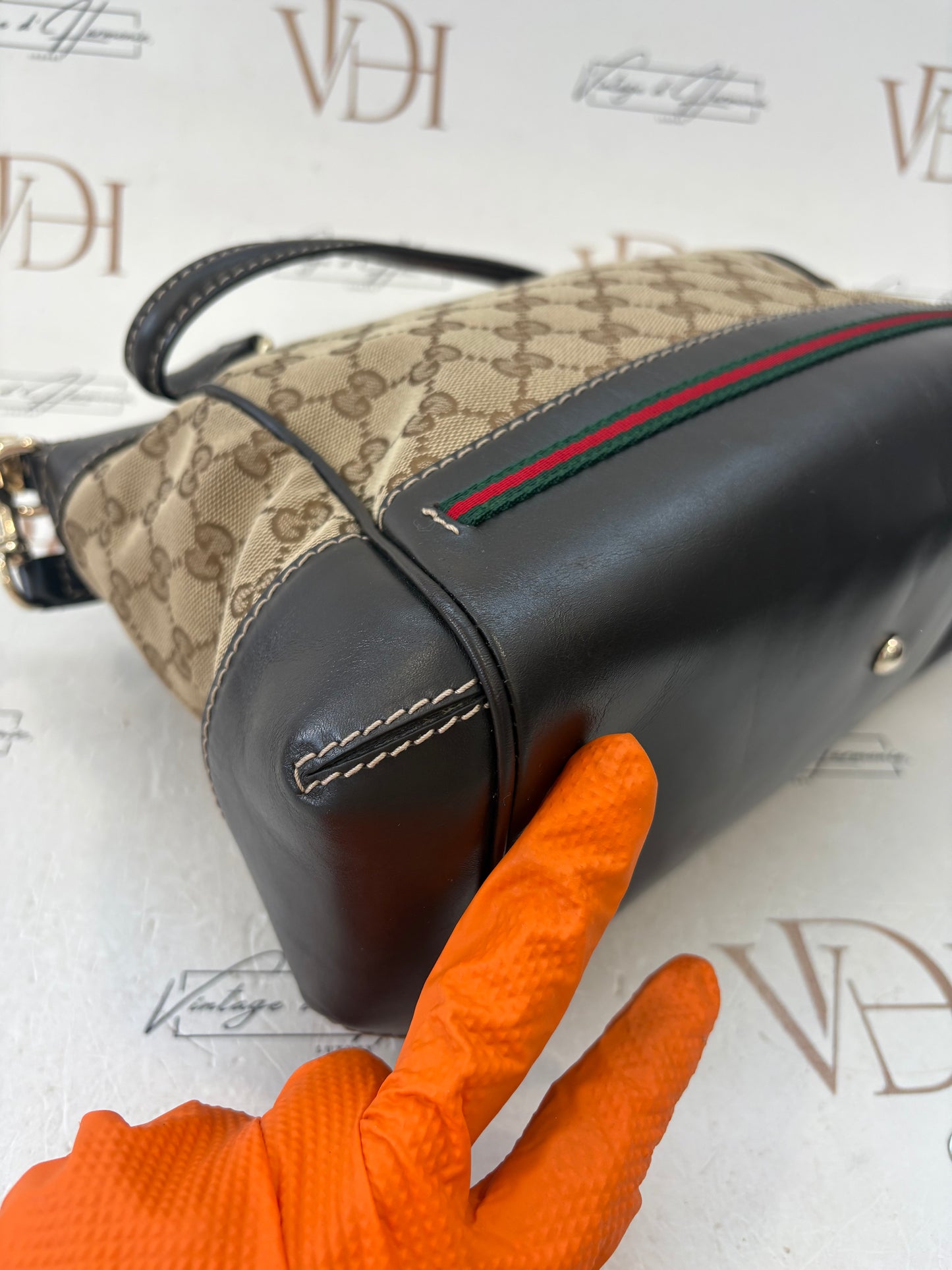 201058 - Gucci Mayfair