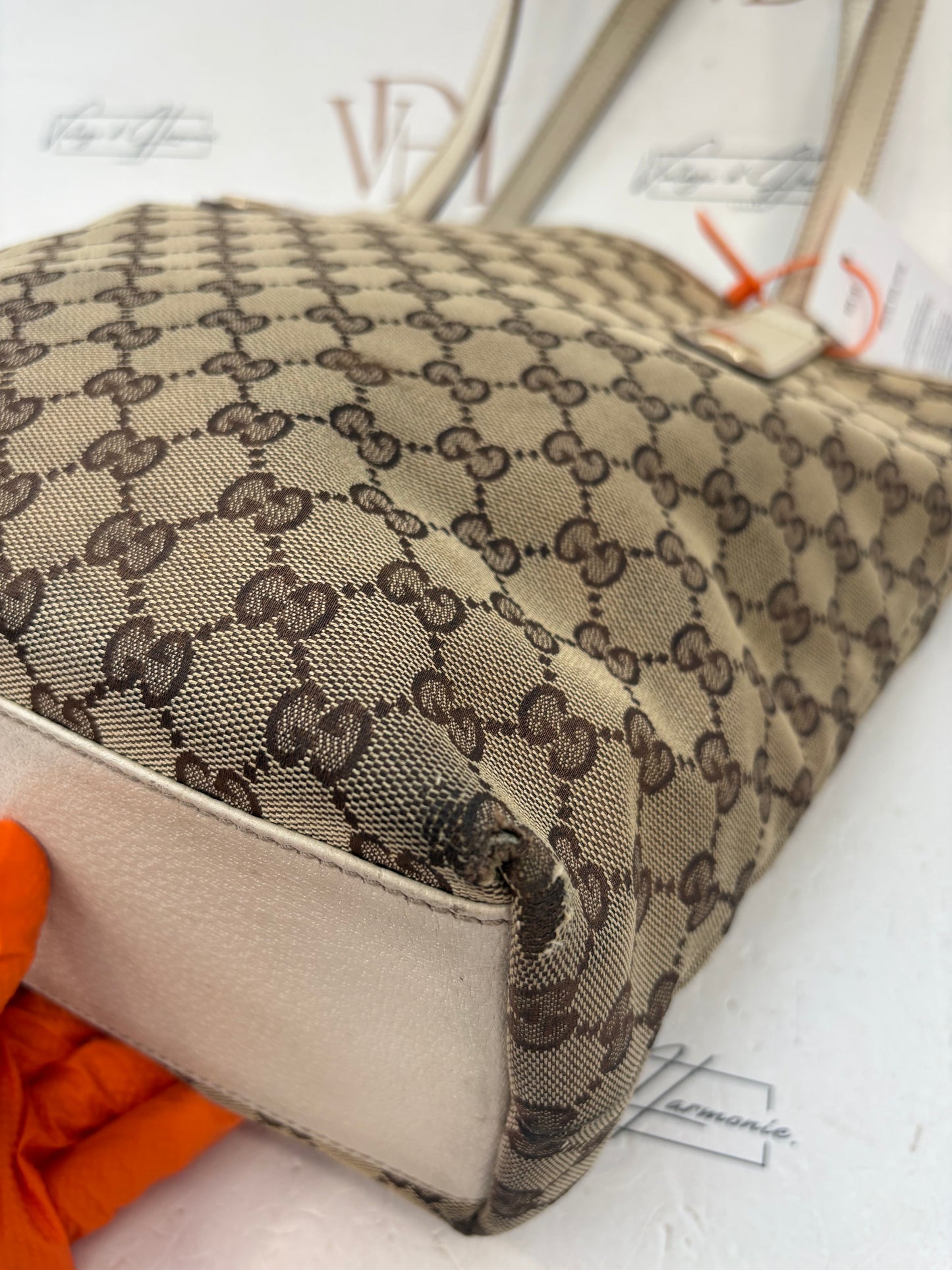 018185 - Gucci Tote Vertical