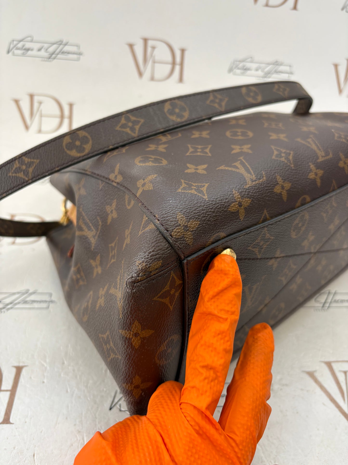 018367 - Louis Vuitton Montaigne MM