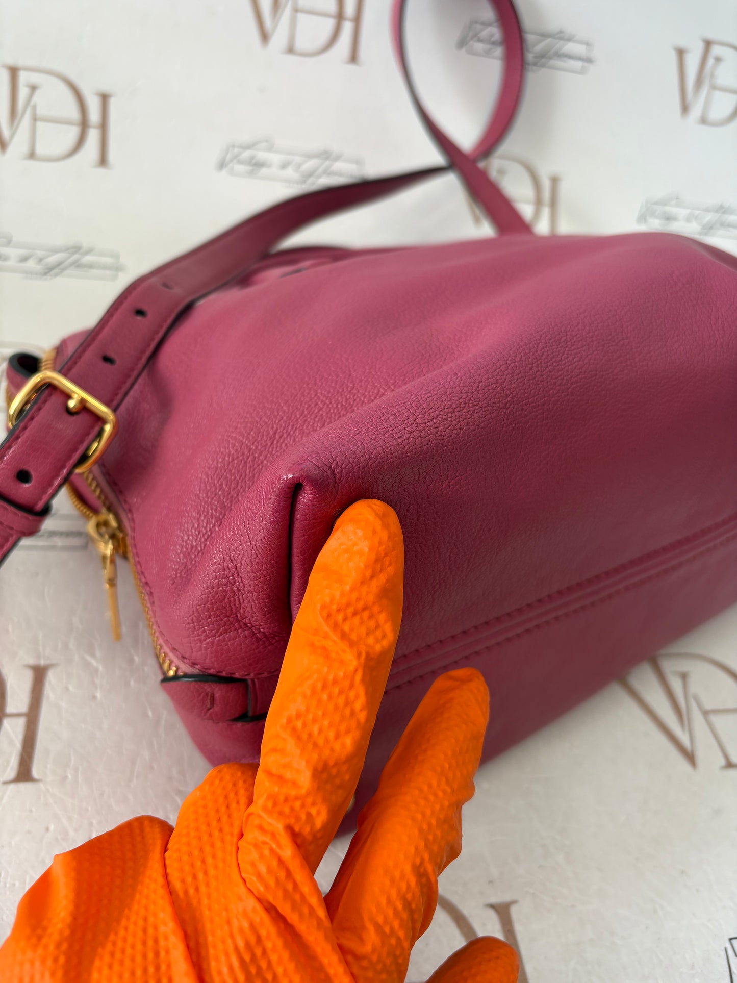 384308 - Miu Miu
