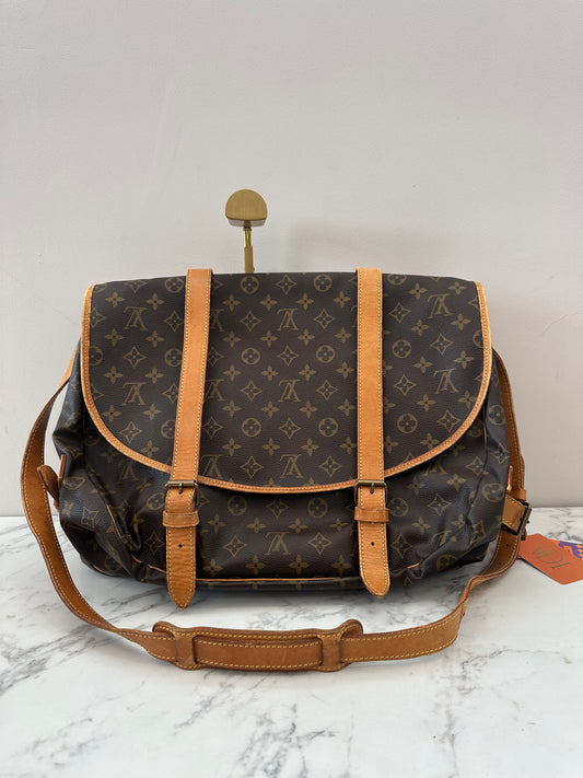 Louis Vuitton Saumur 43
