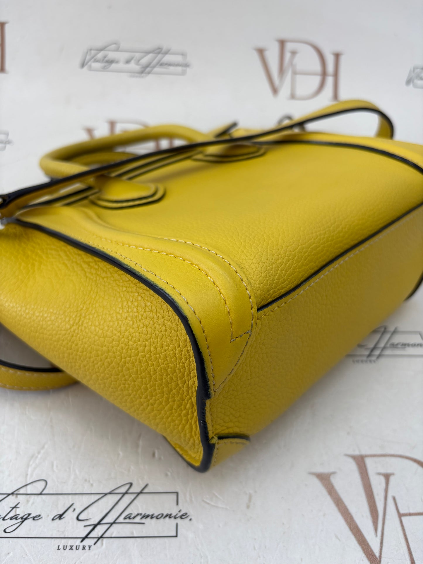 383887 - Céline Luggage Nano