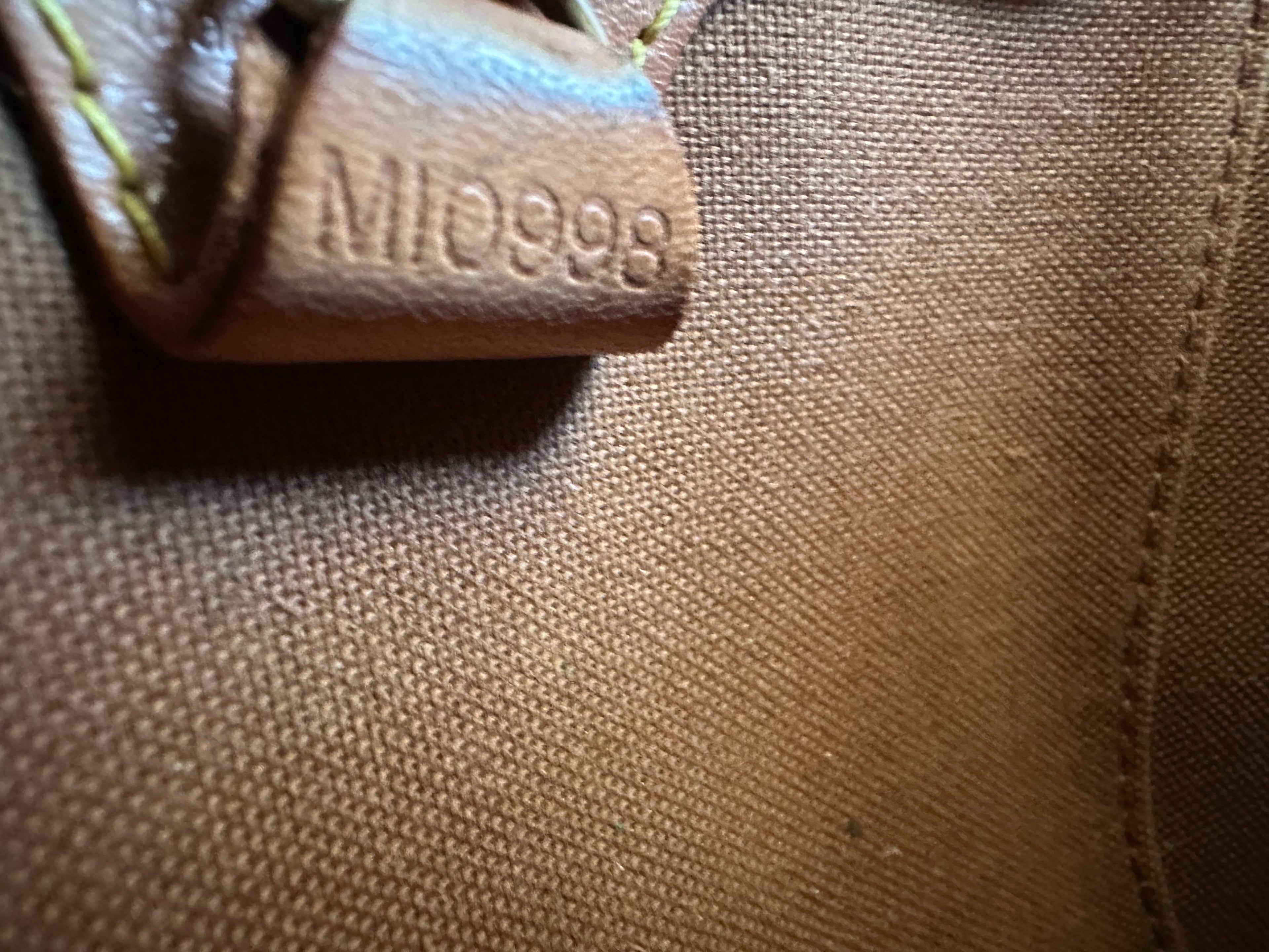 Louis Vuitton Ellipse PM