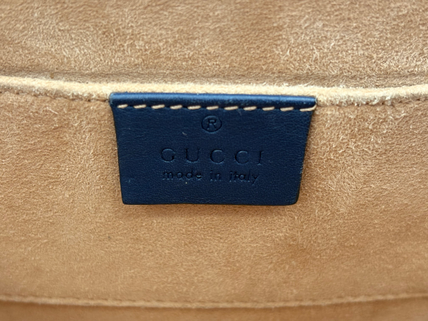 384062 - Gucci Padlock