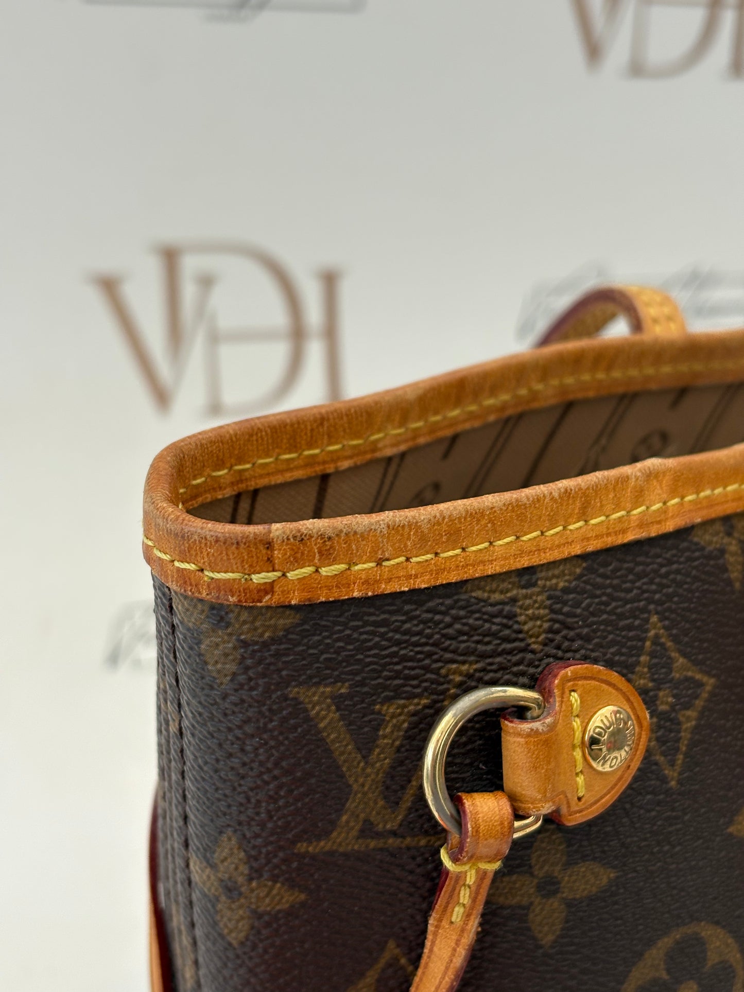 018855 - Louis Vuitton Neverfull PM