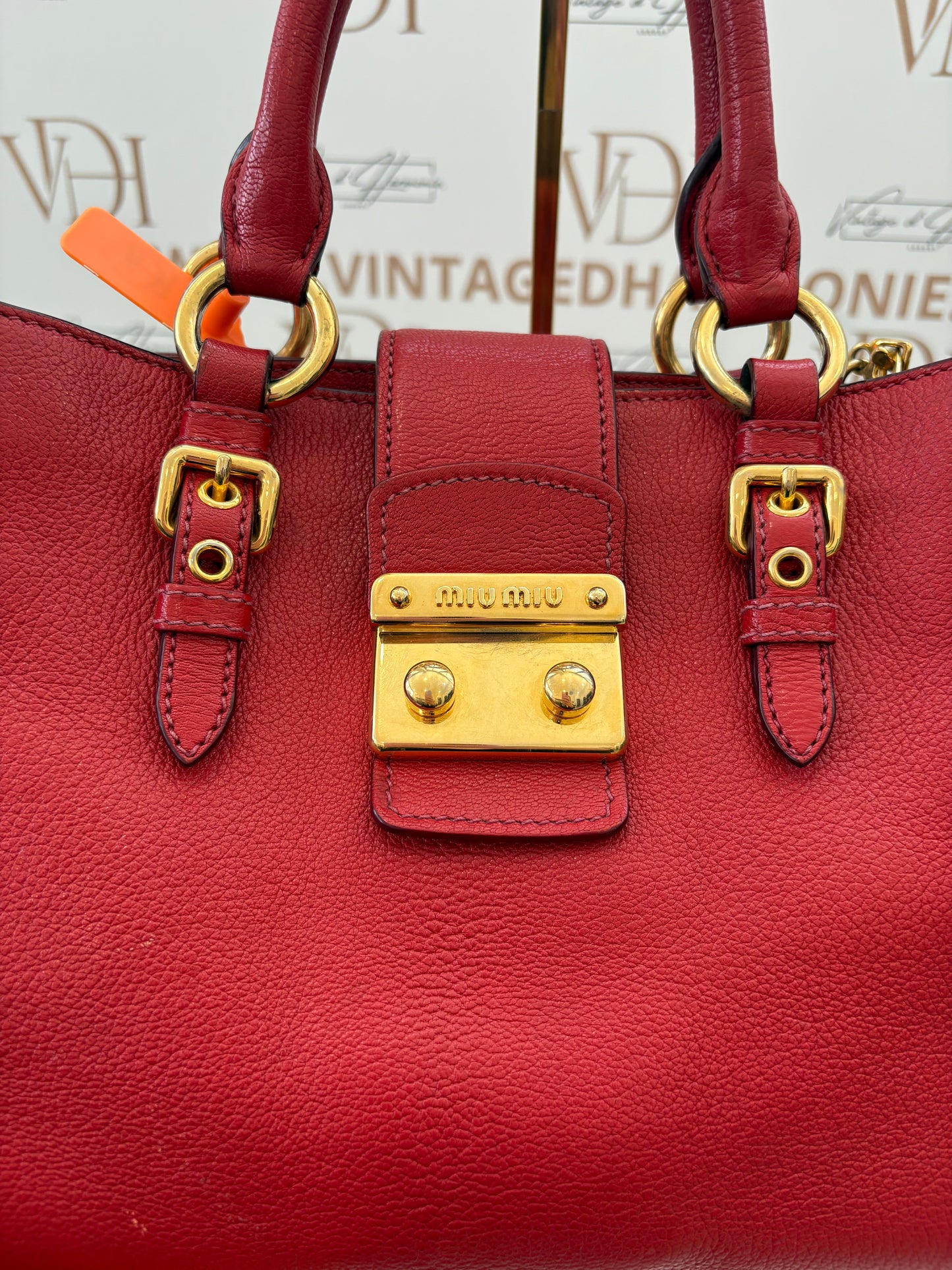 383859 - Miumiu