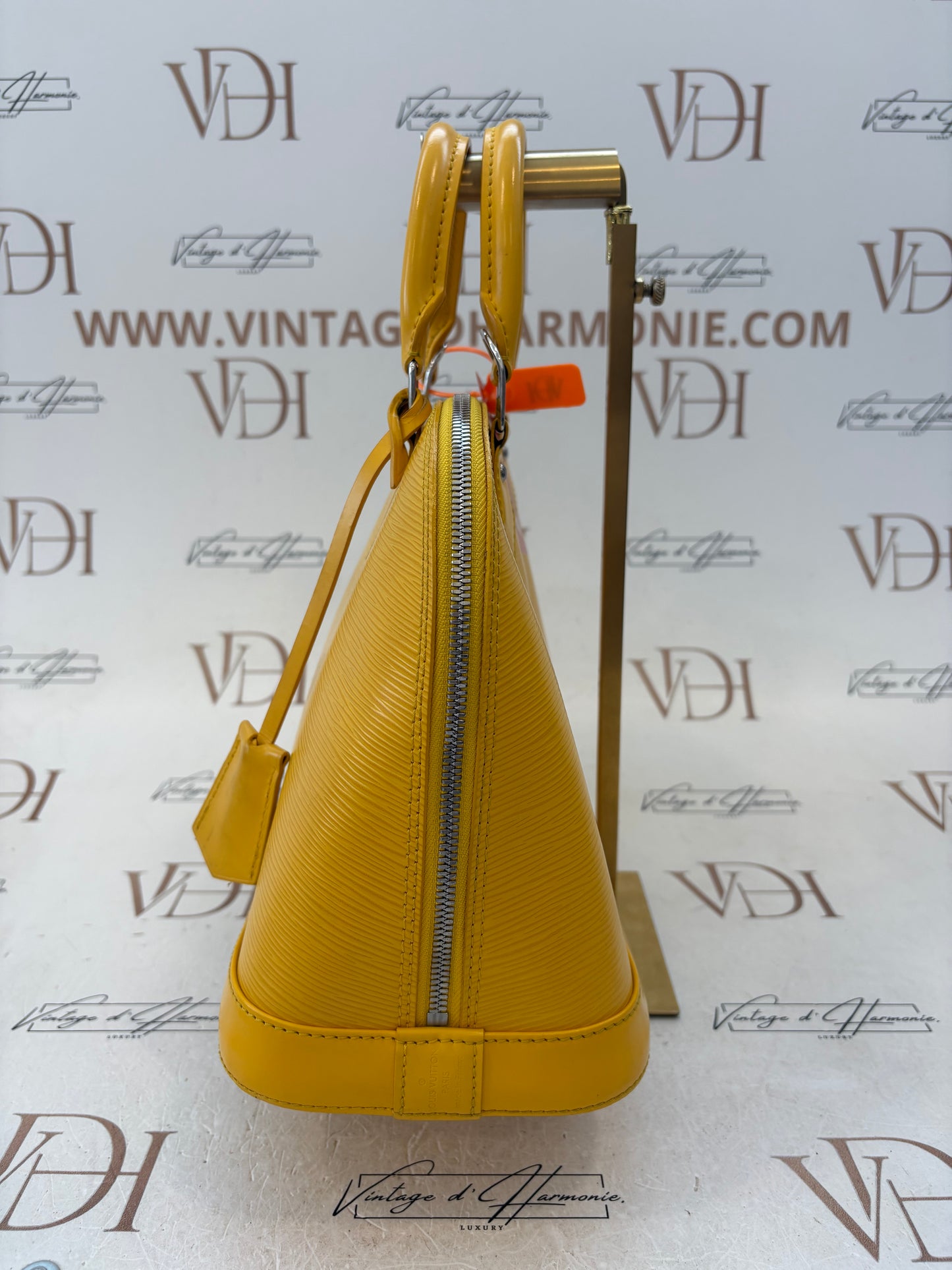 201547 - Louis Vuitton Alma Epi Yellow