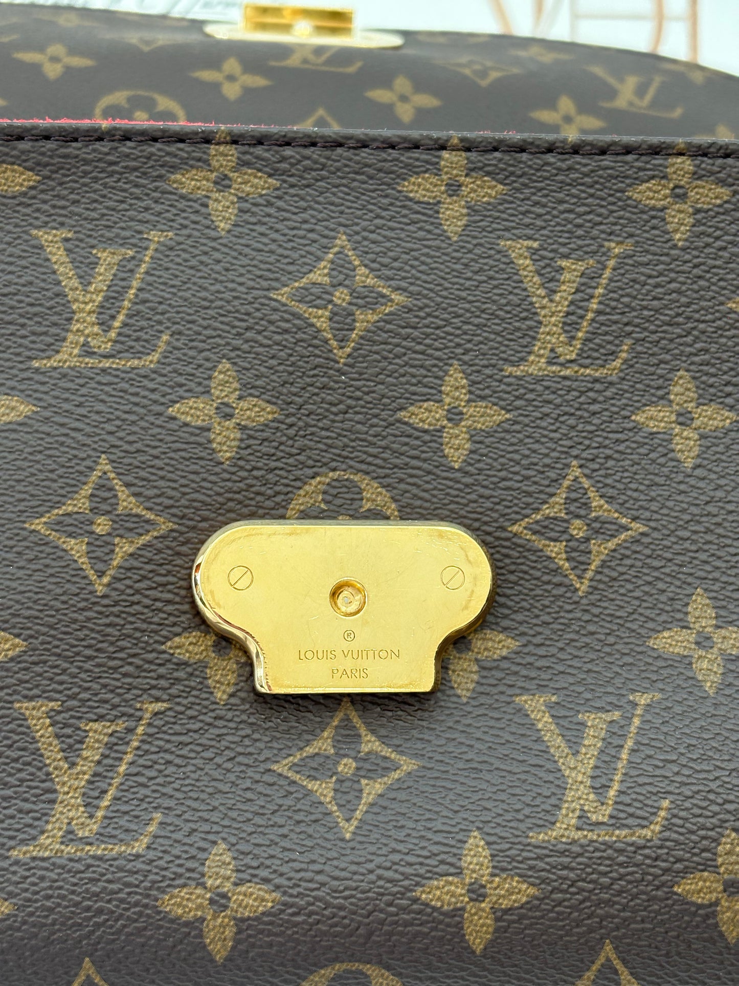 383830 - Louis Vuitton Saint Placide