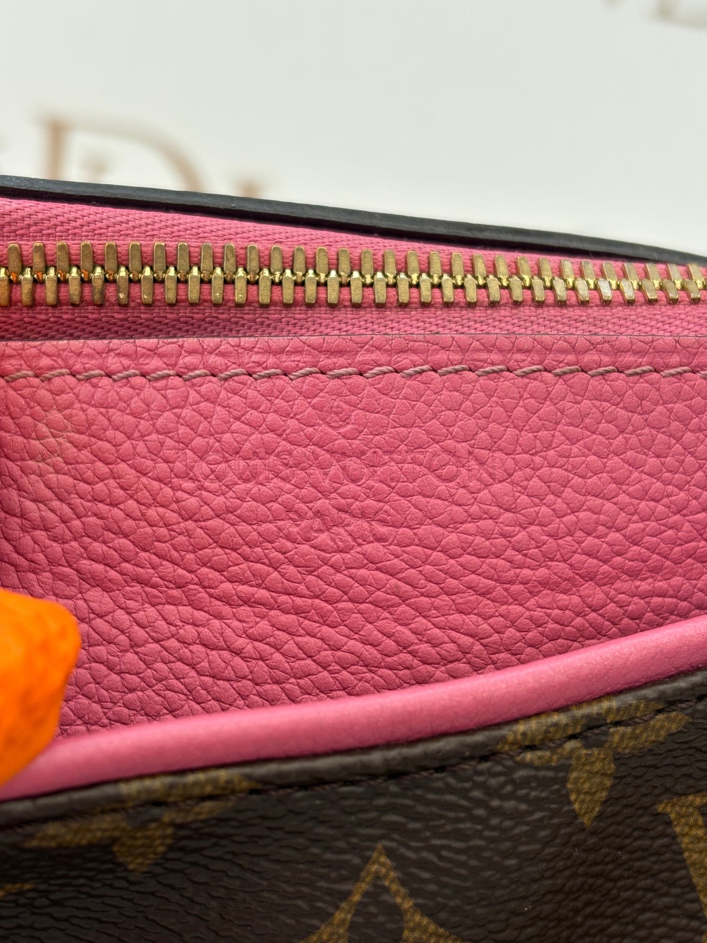 201178 - Louis Vuitton Pallas