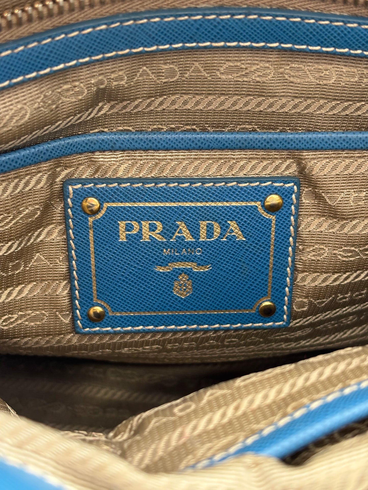 383517 - Prada Bag