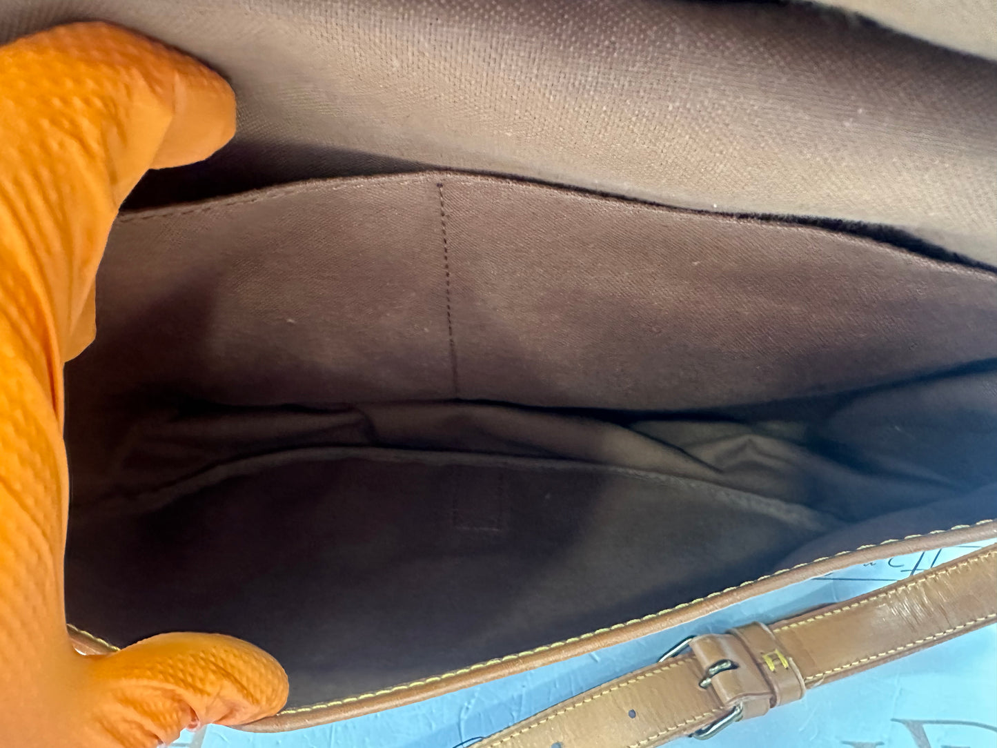 017916 - Louis Vuitton Saumur 35
