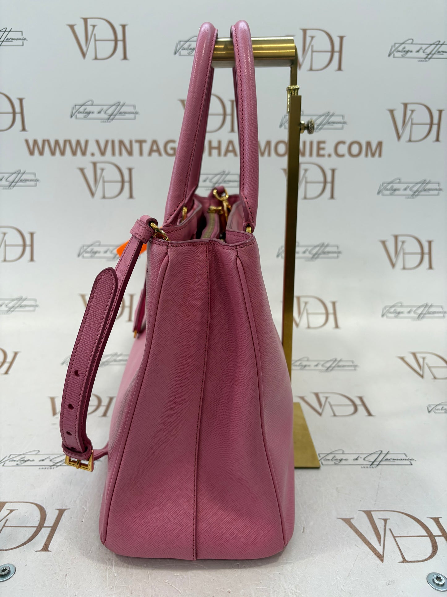 201016 - Prada Galleria Pink