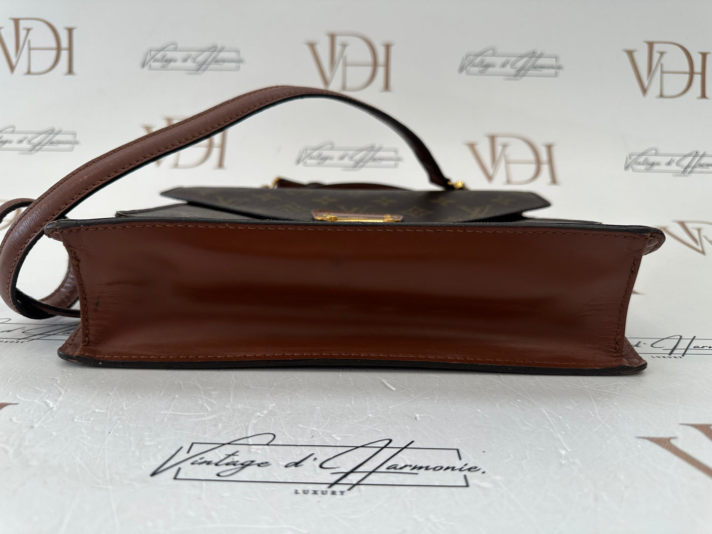 016876 - Louis Vuitton Monceau 26