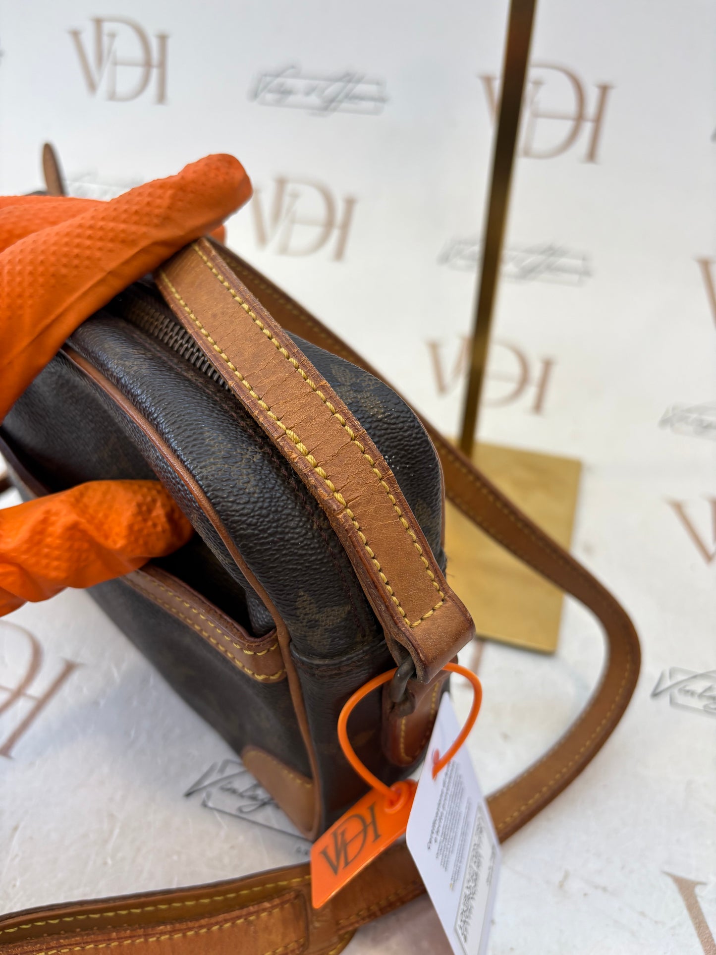 018289 - Louis Vuitton Trocadero 24