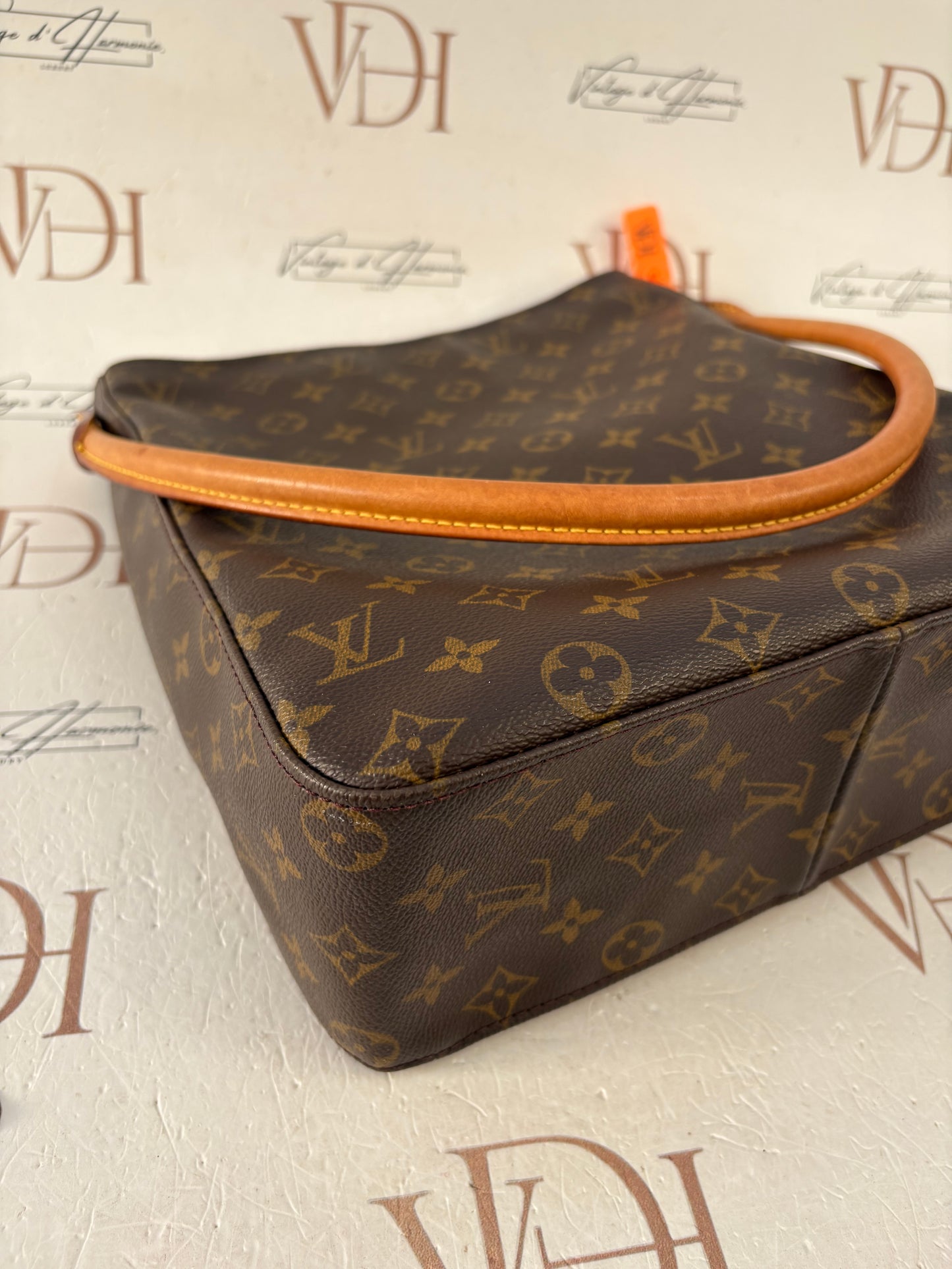 017313 - Louis Vuitton Looping GM