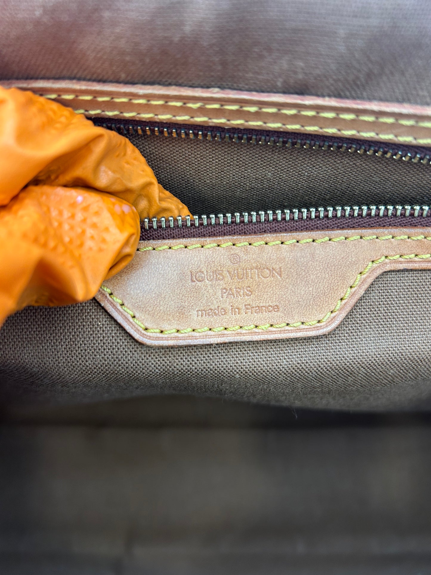 018325 - Louis Vuitton Beverly