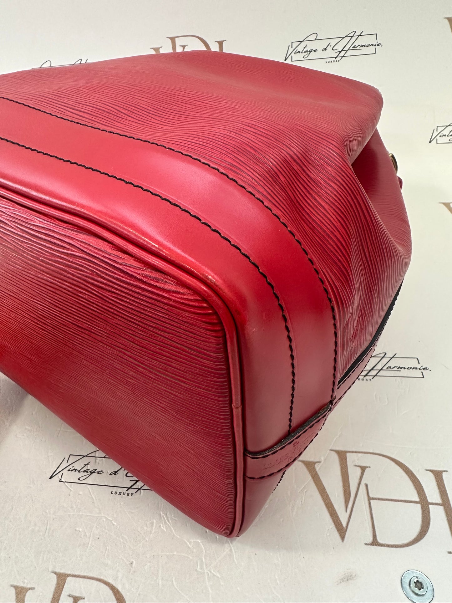 017924 - Louis Vuitton Red Epi