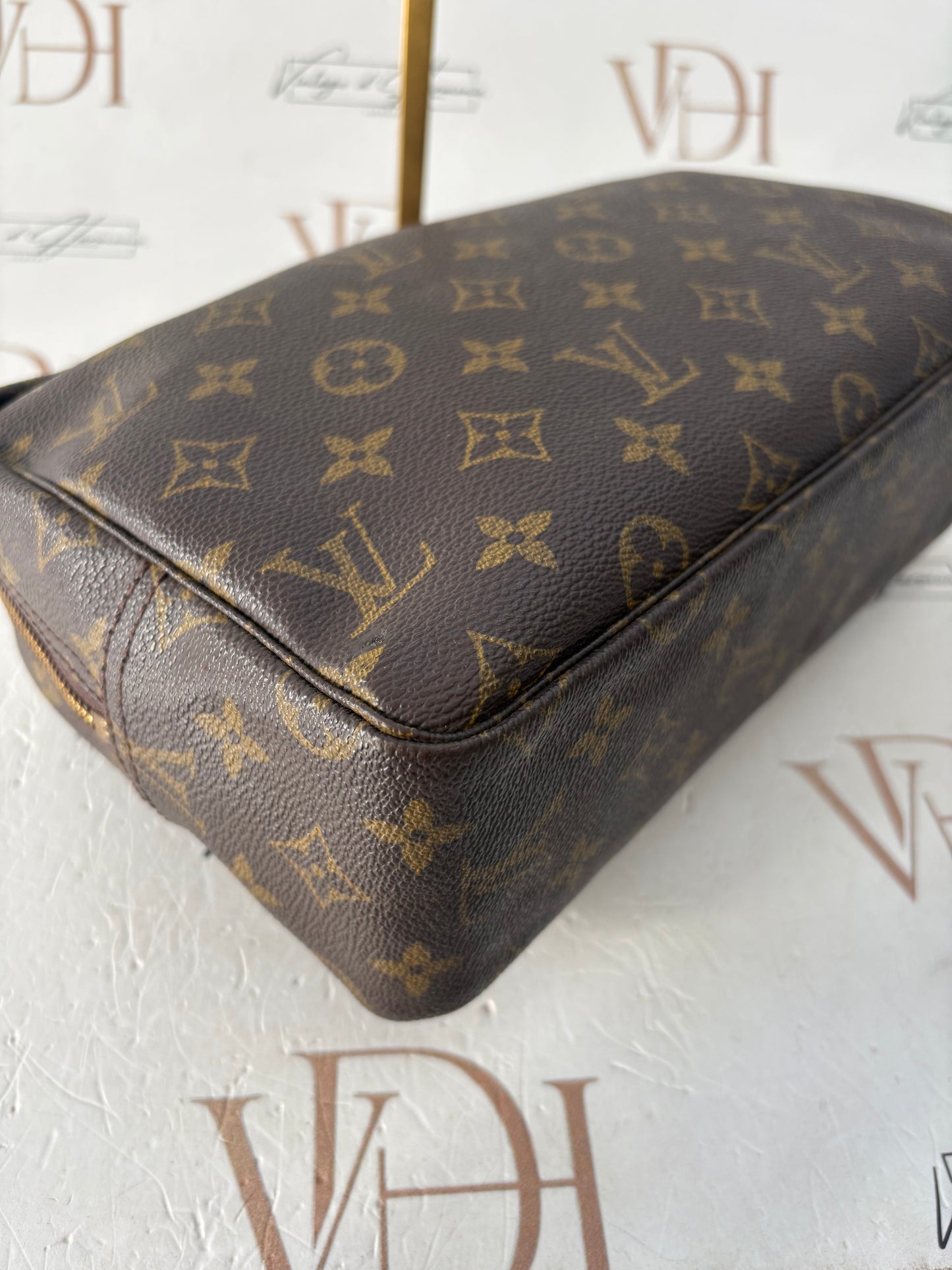 018724 - Louis Vuitton Trousse Toilette 28