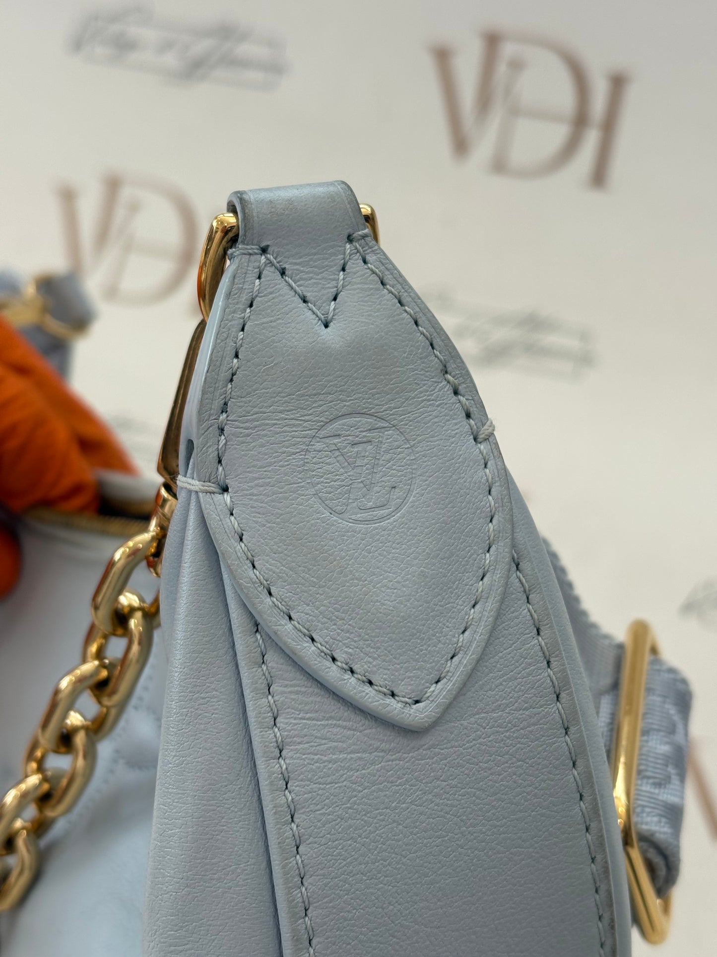 018554 - Louis Vuitton Light Blue Bubblegram Over The Moon