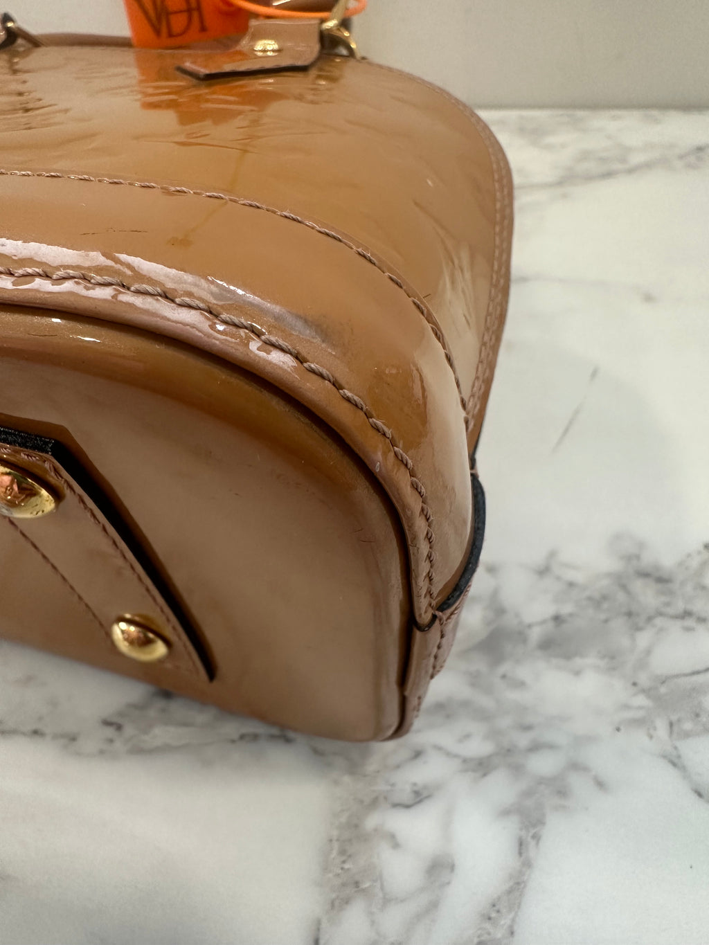 Louis Vuitton Alma BB Vernis Beige