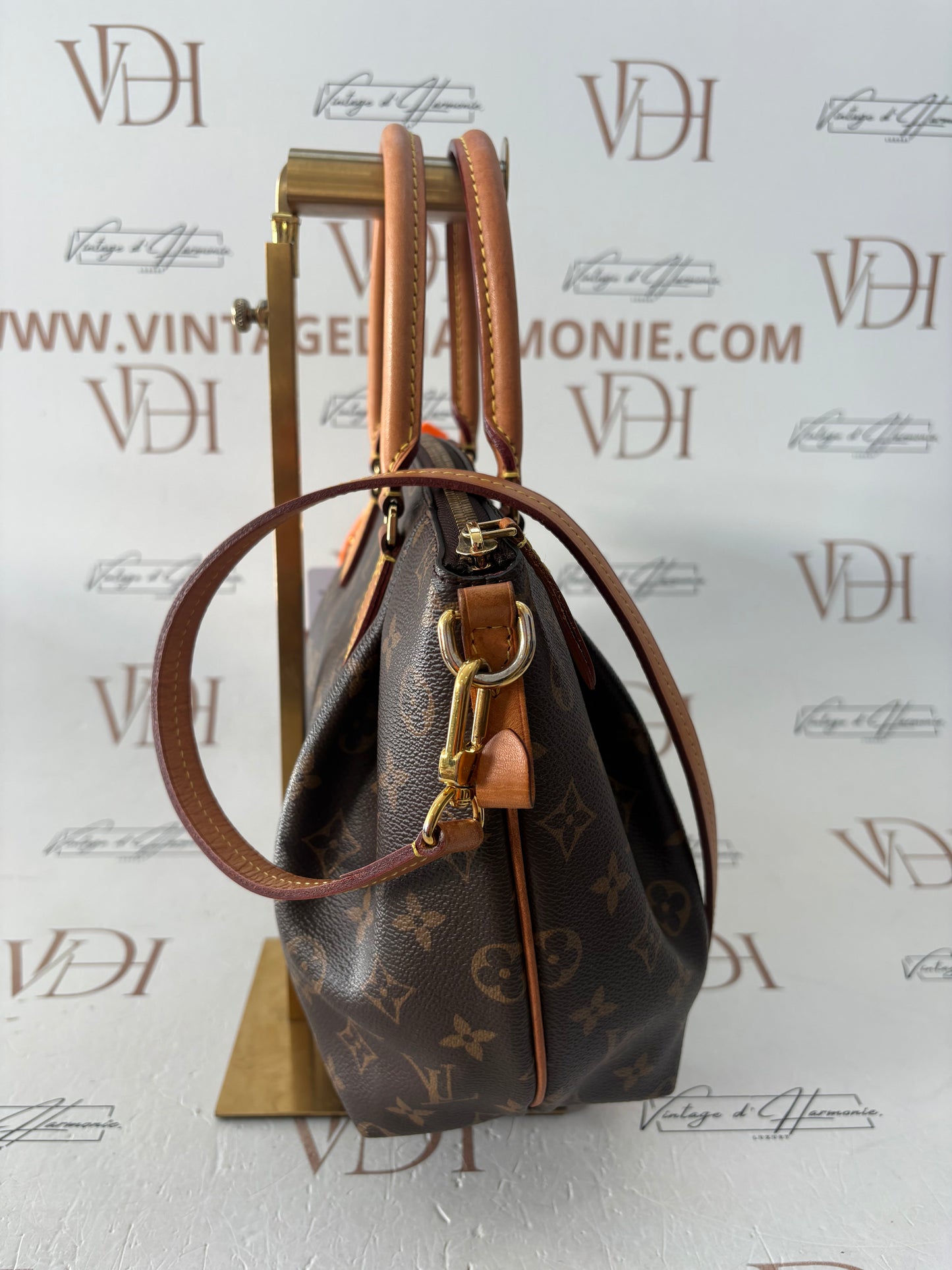 383821 - Louis Vuitton Turenne