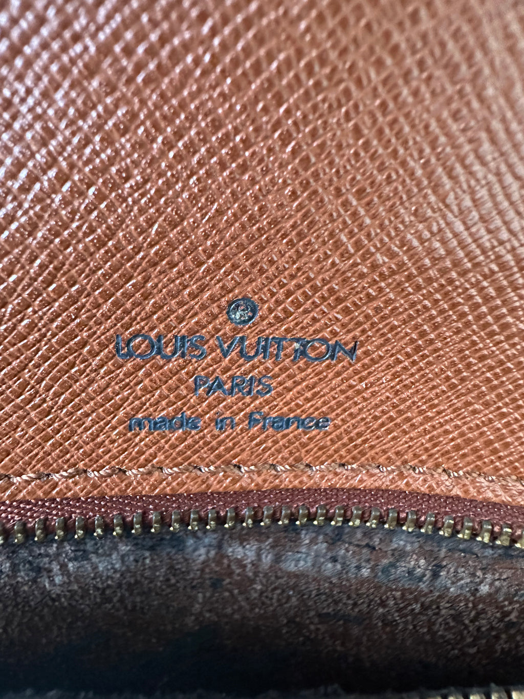 Louis Vuitton Monceau 28