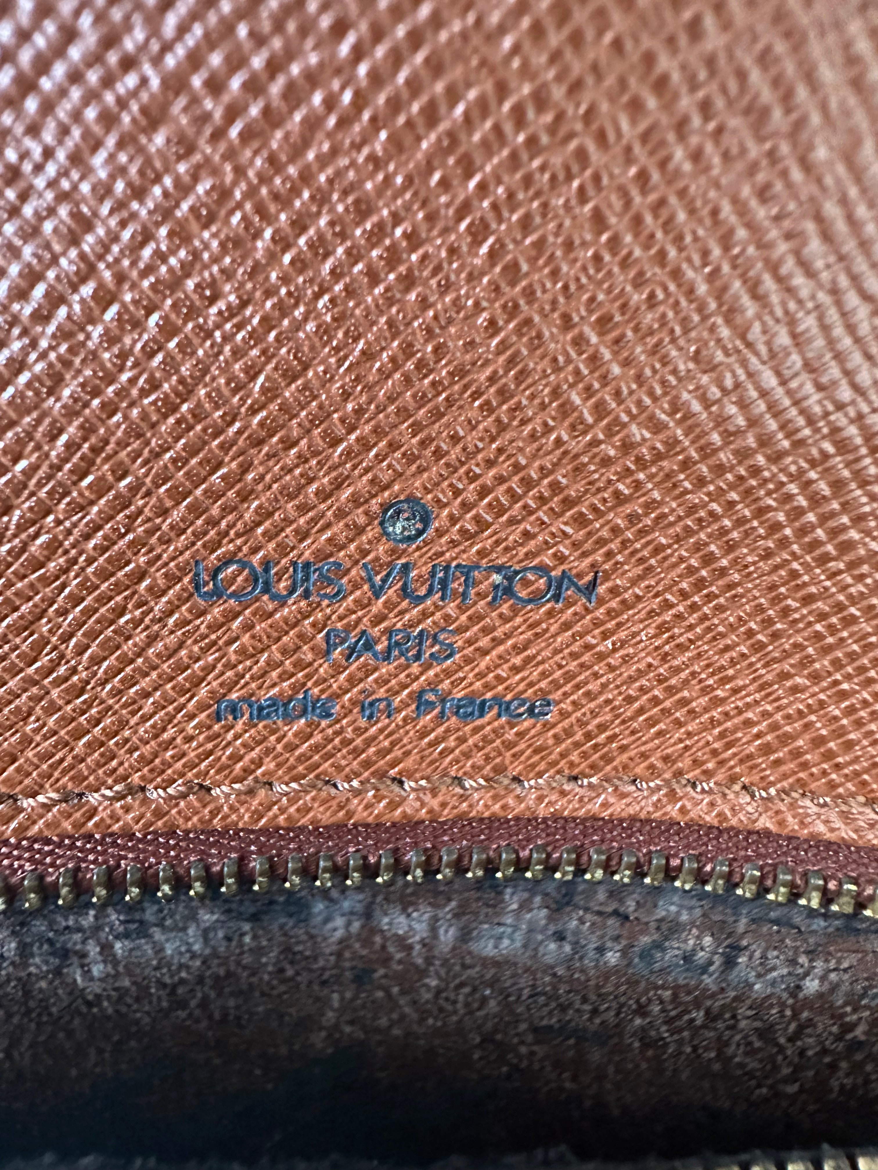 Louis Vuitton Monceau 28