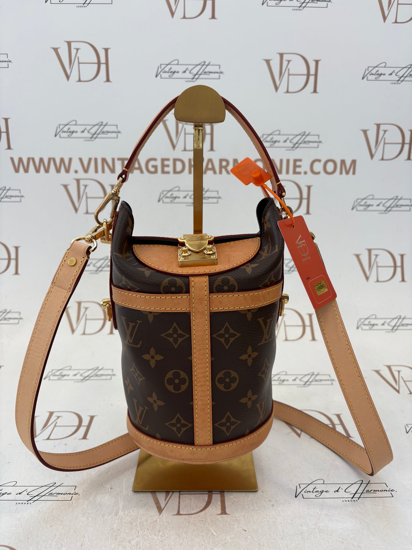 018547 - Louis Vuitton Duffle