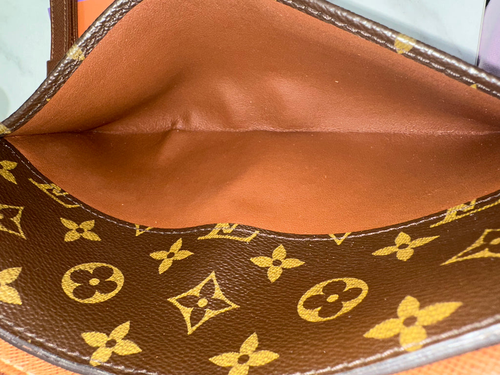 Louis Vuitton Orsay Clutch