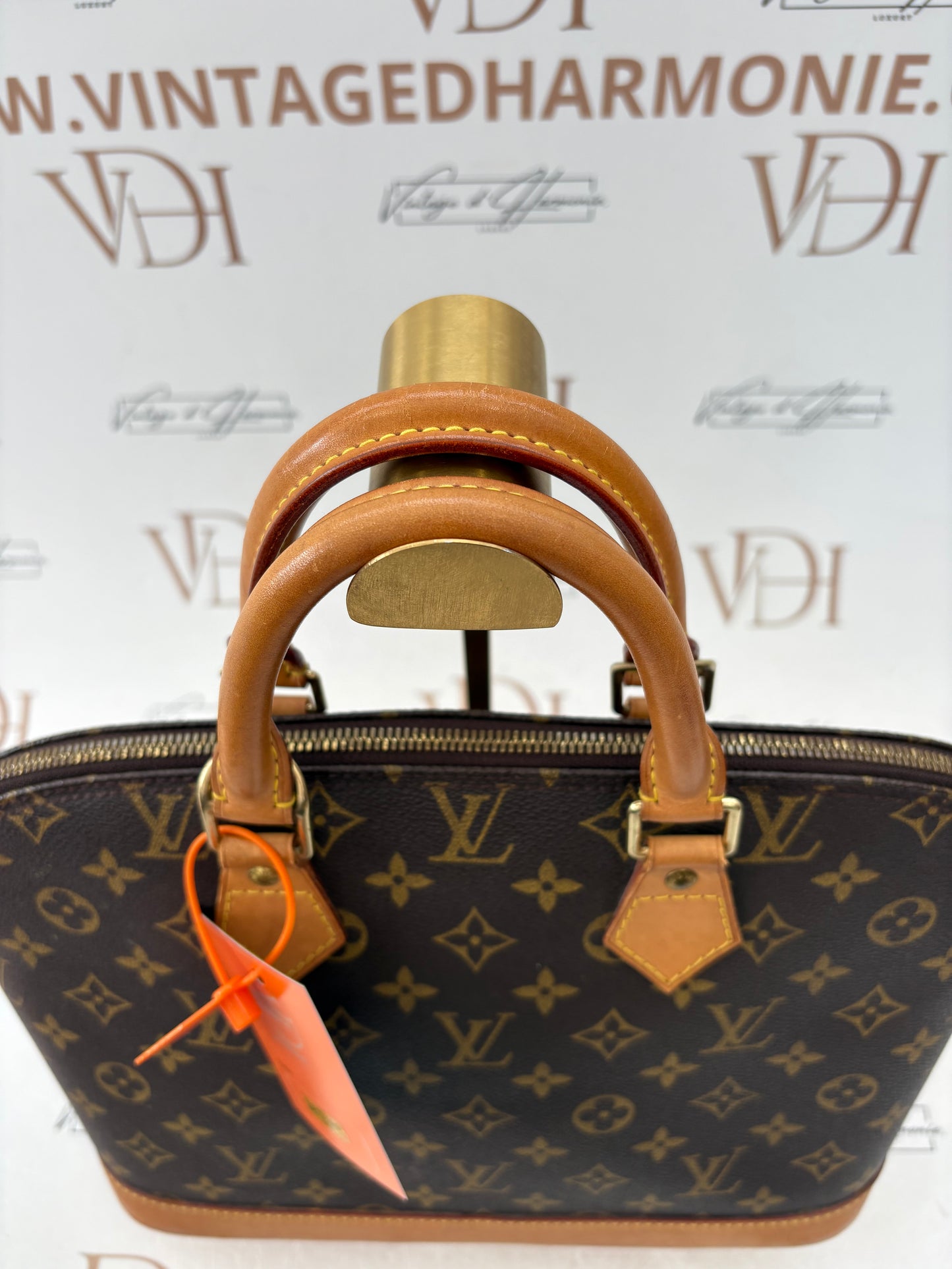 018850 - Louis Vuitton Alma