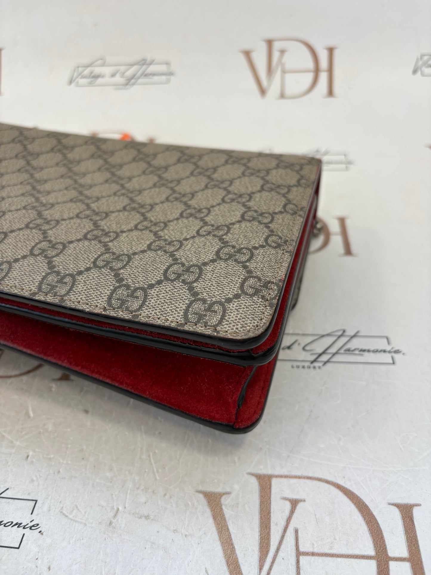 201172 - Gucci Dionysus