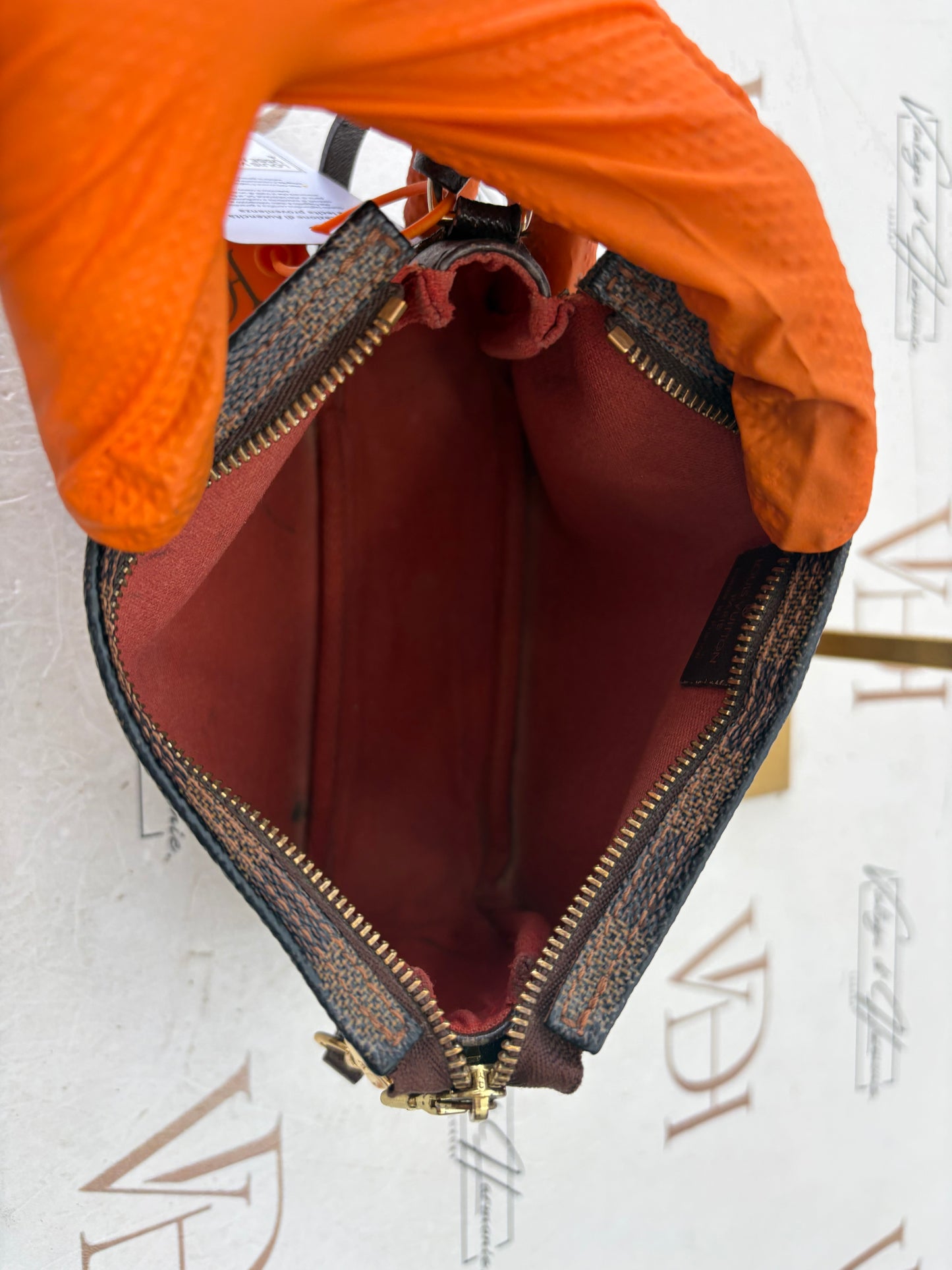 018371 - Louis Vuitton Trousse