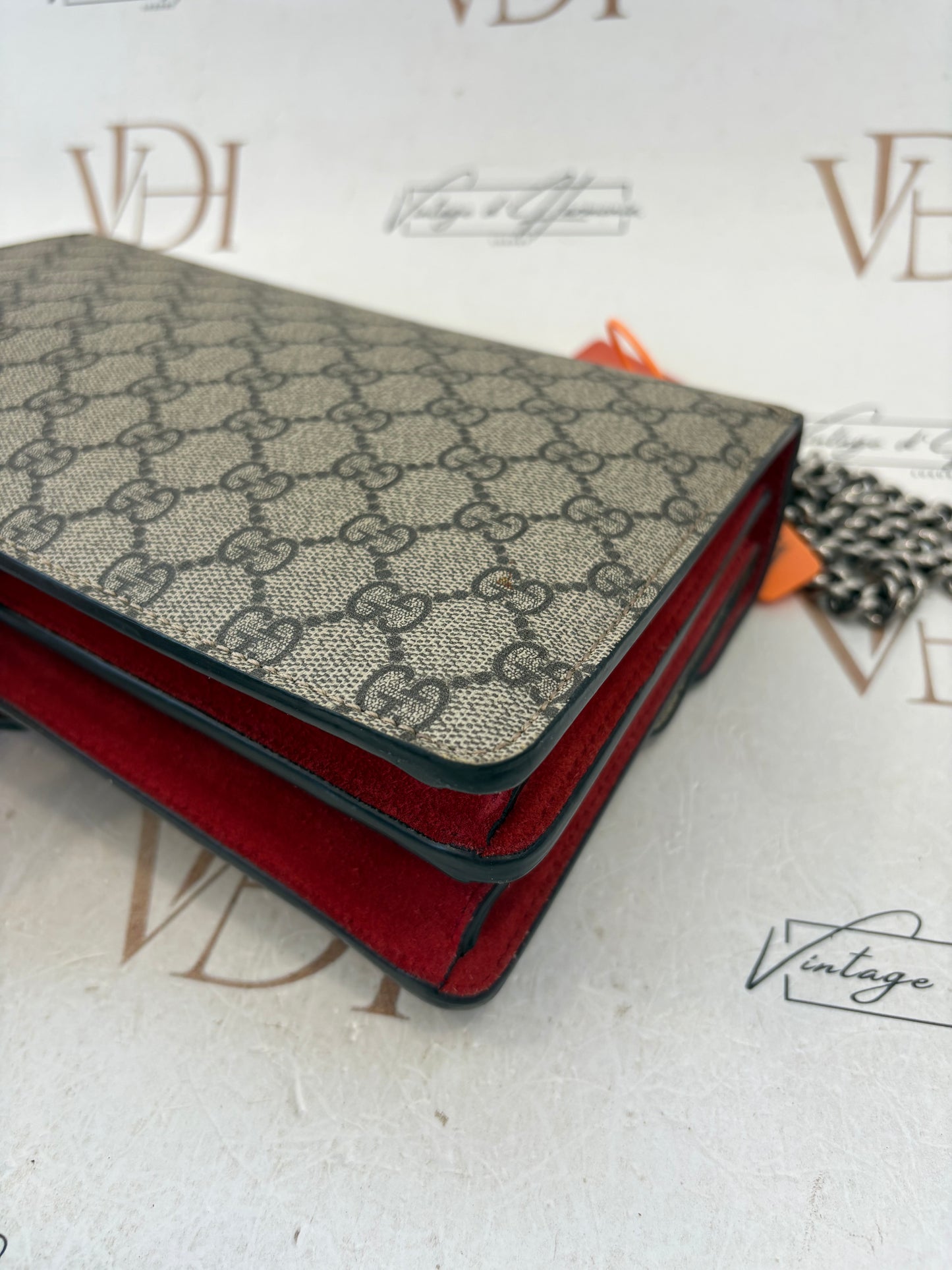 200983 - Gucci Dionysus