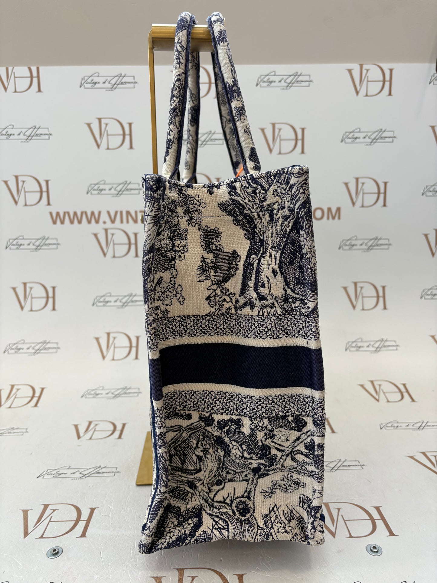 383592 - Dior Book Tote