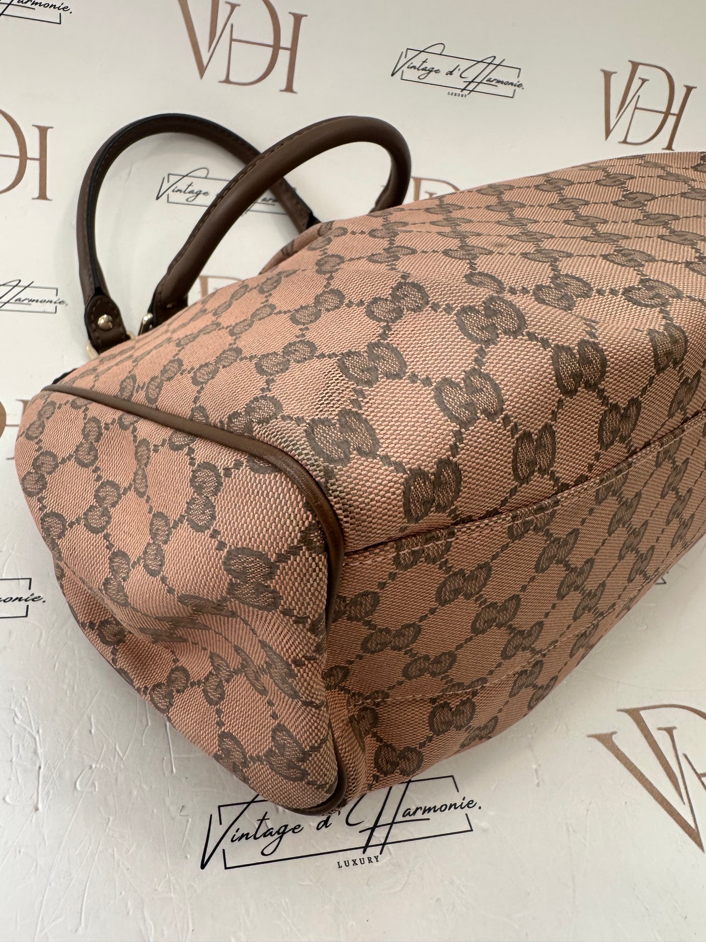382508 - Gucci Sukey