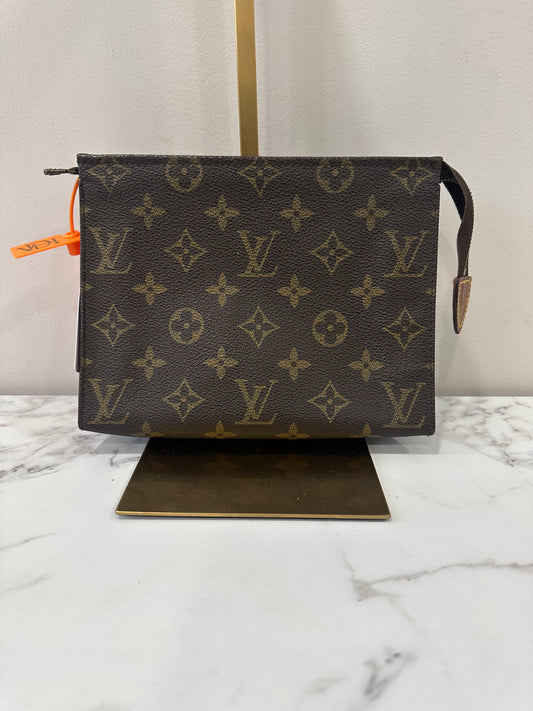 Louis Vuitton Toilette 19