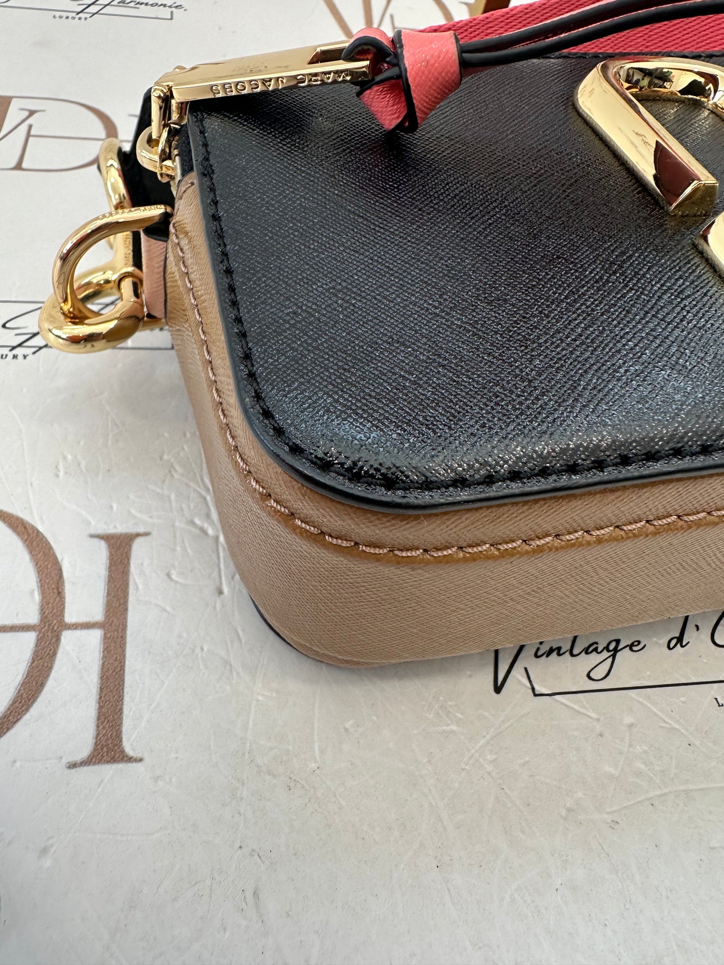 382204 - Marc Jacobs Snapshot