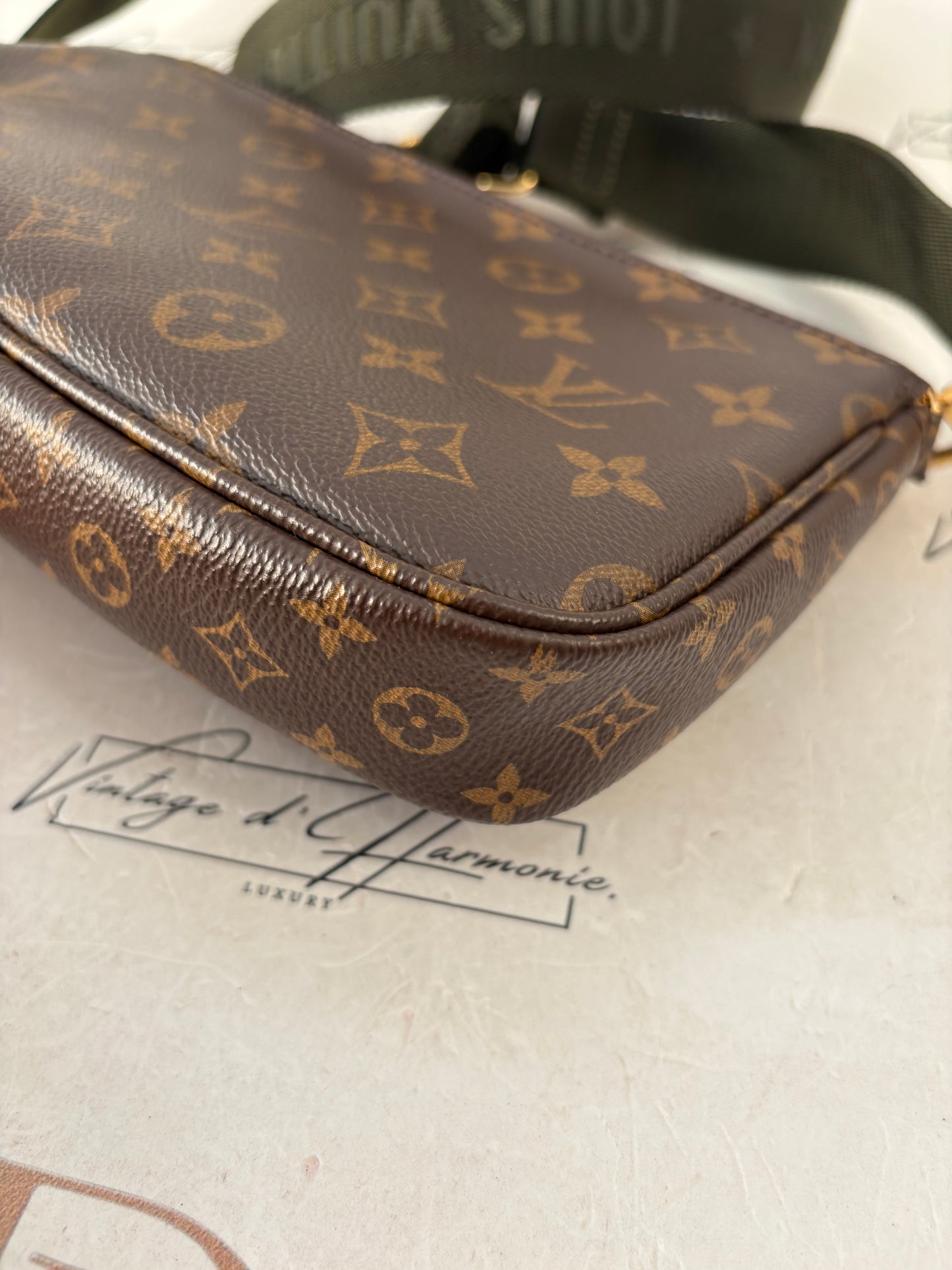 383614 - Louis Vuitton Multipochette
