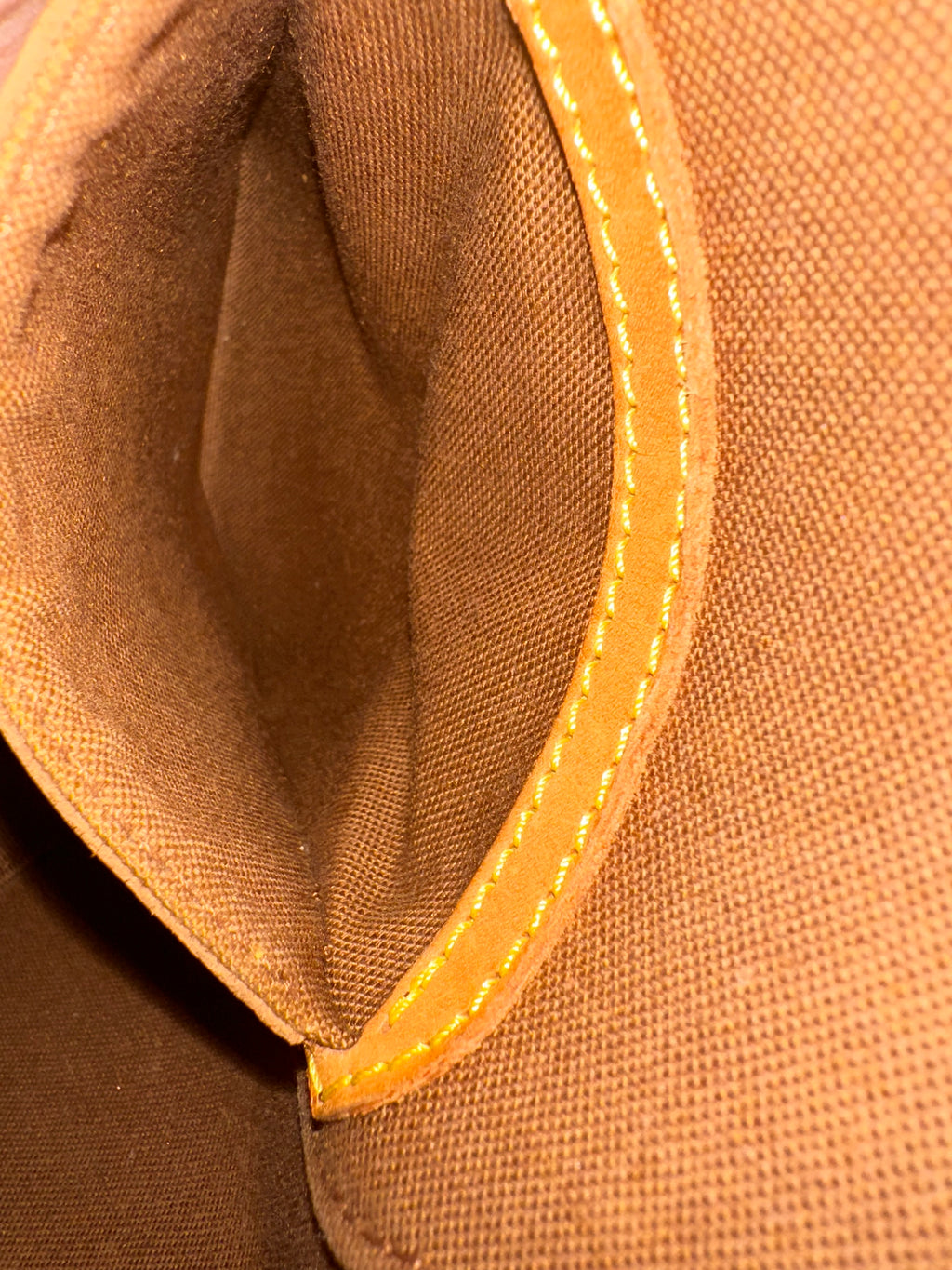 Louis Vuitton Ellipse PM