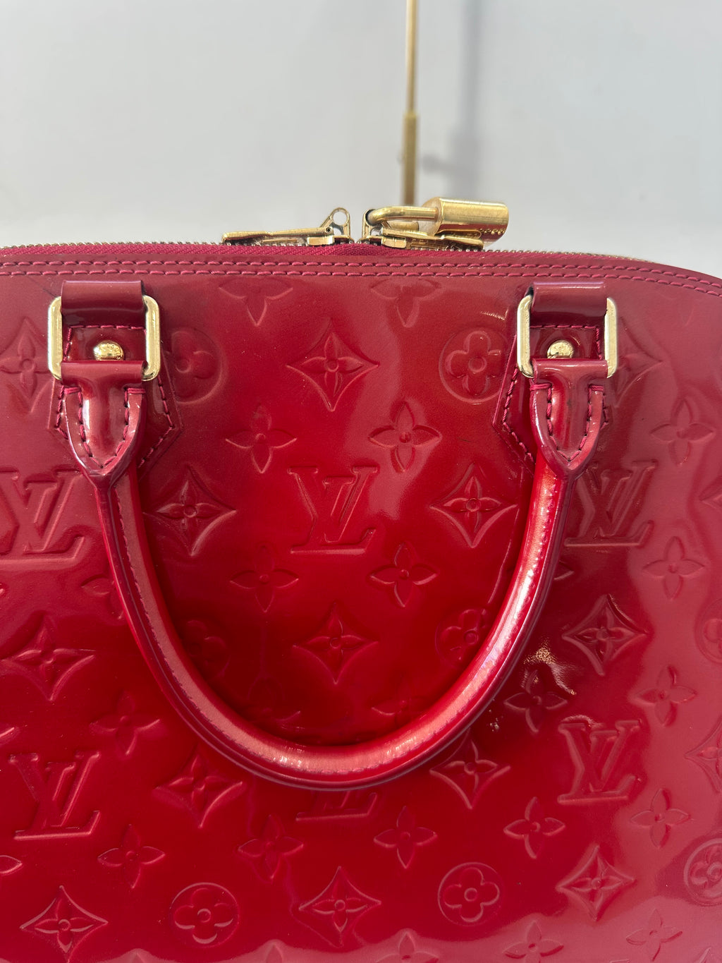 Louis Vuitton Alma GM Vernis Red