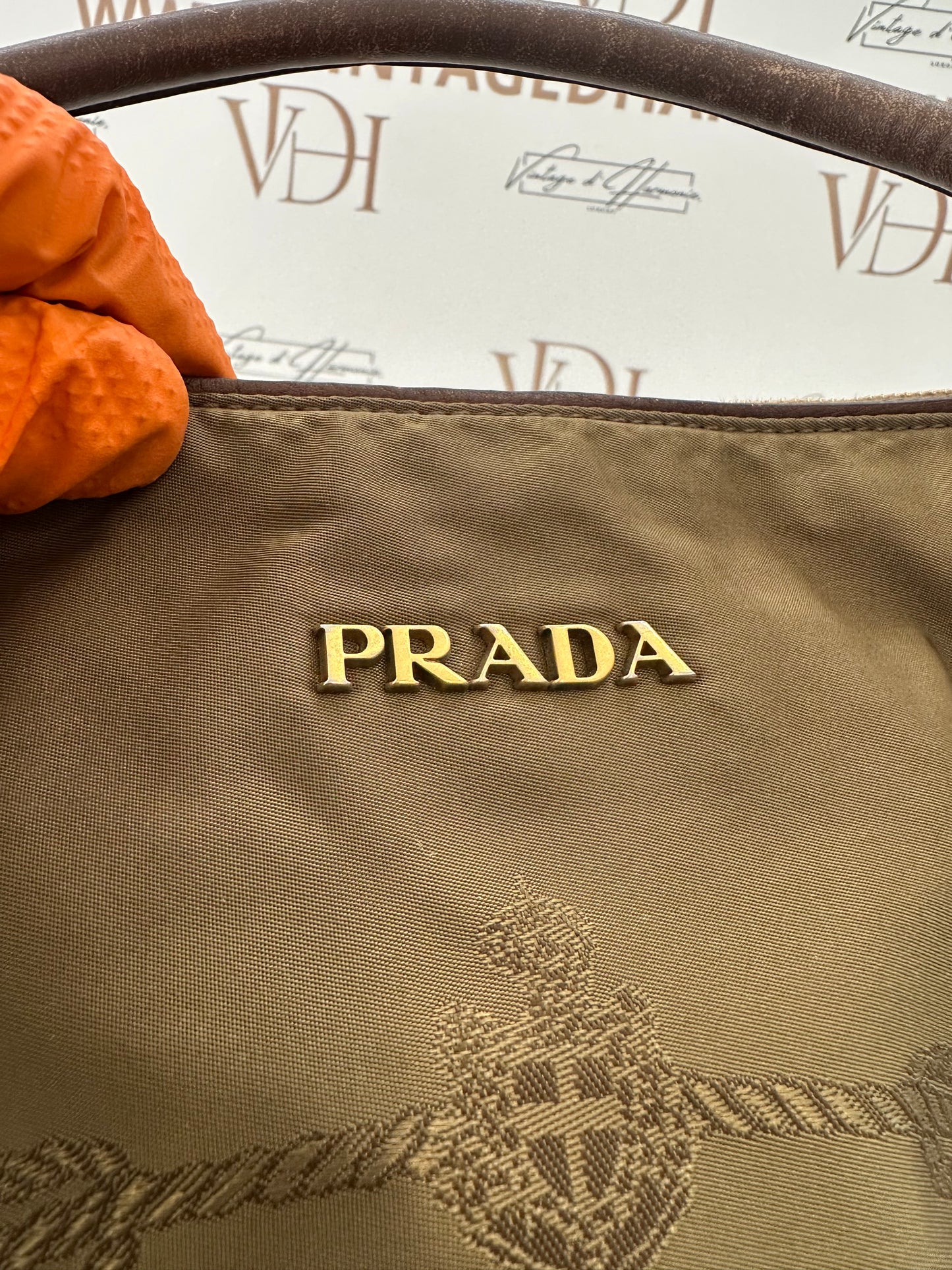 382544 - Prada