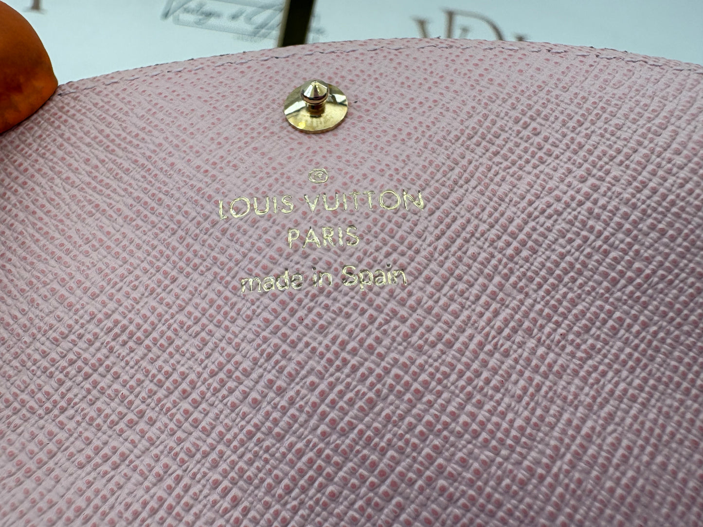 383269 - Louis Vuitton Caissa Wallet