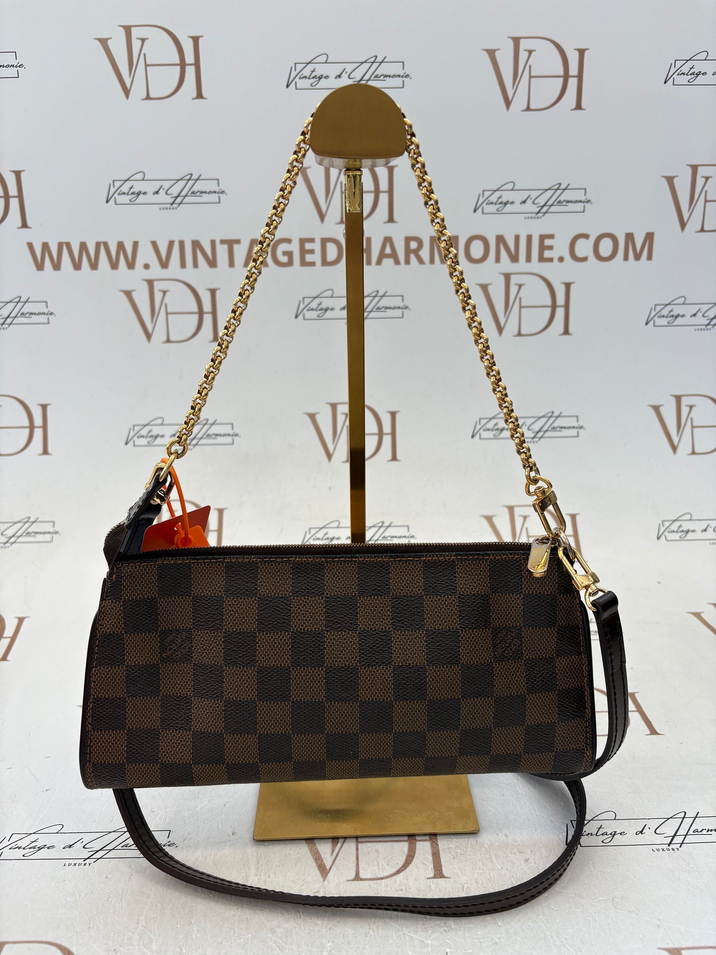 018422 - Louis Vuitton Eva